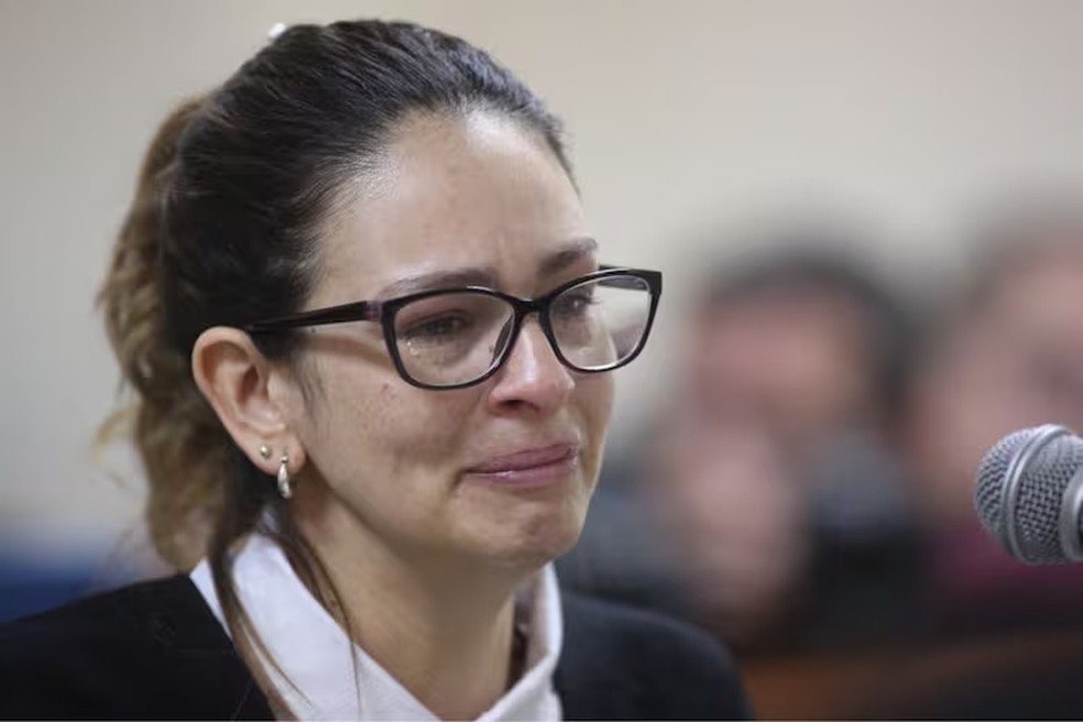 Julieta Silva no início do julgamento pela morte de Genaro Fortunato — Foto: PJM