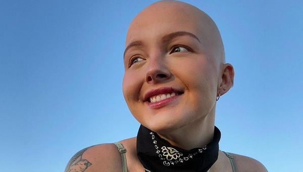 TikToker que compartilhou sua luta contra o câncer morre aos 26 anos