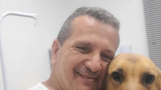 Professor oferece recompensa de R$ 5 mil para tentar achar cãozinho Erasmo