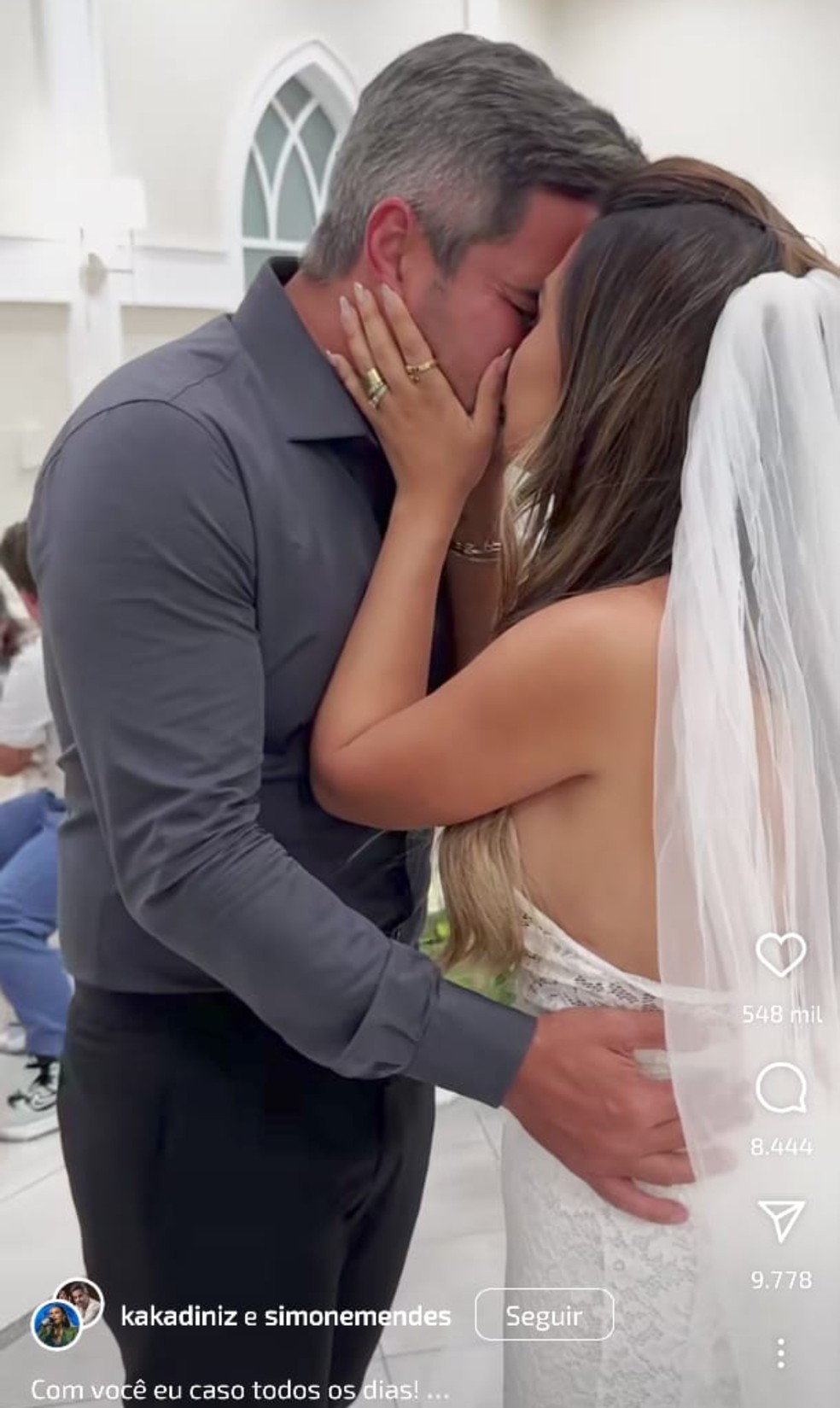 Simone Mendes e Kaká Diniz renovaram os votos do casamento pela terceira vez — Foto: Reprodução Instagram