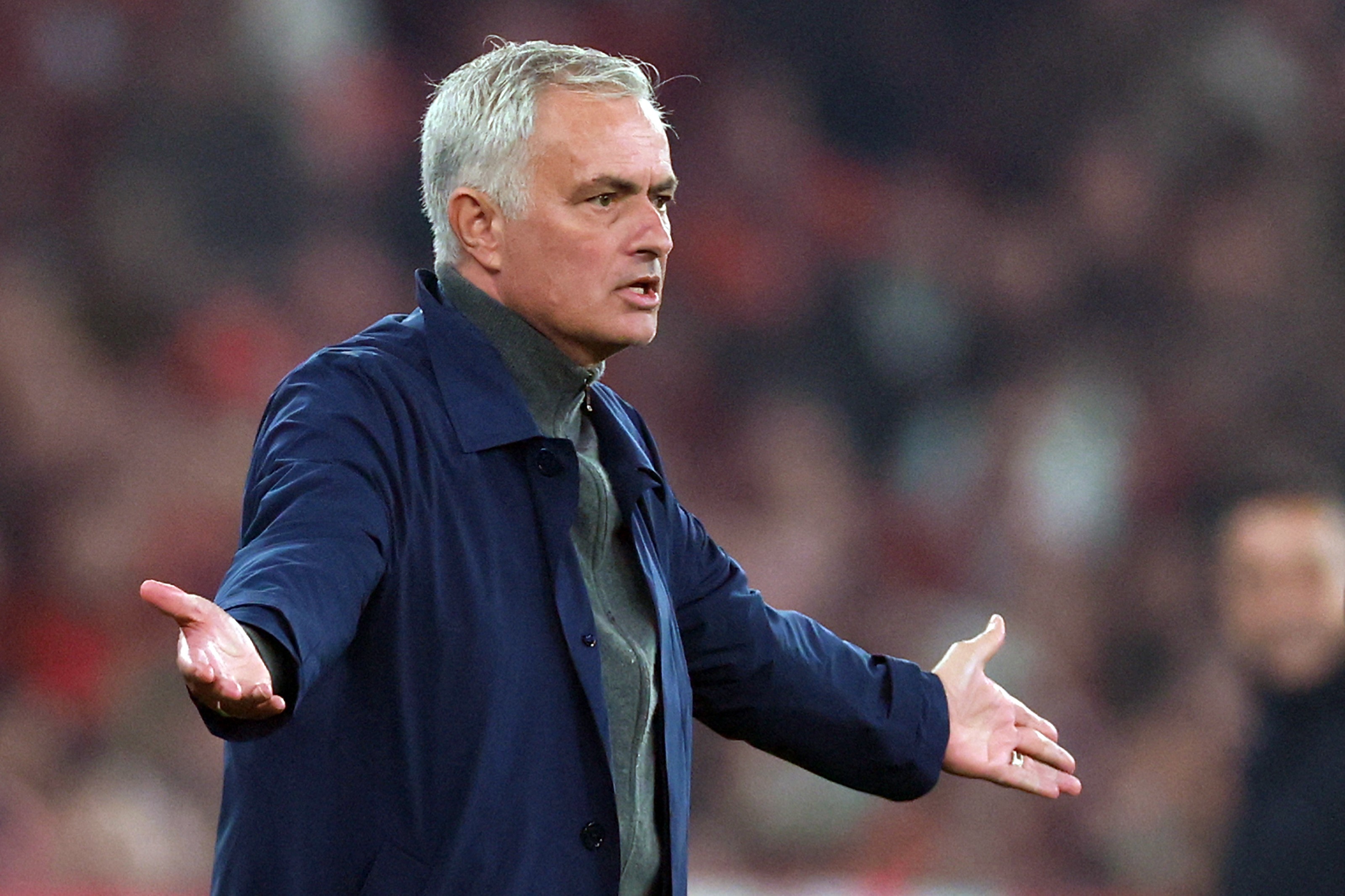 Mourinho confirma proposta de renovação do Benfica e nega rumores de saída para o Real Madrid