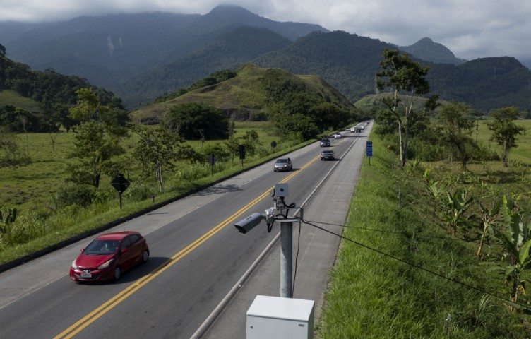 Especialistas afirmam que país já tem capacidade para implantar radar de velocidade média, mas veem desafio regulatório - Foto