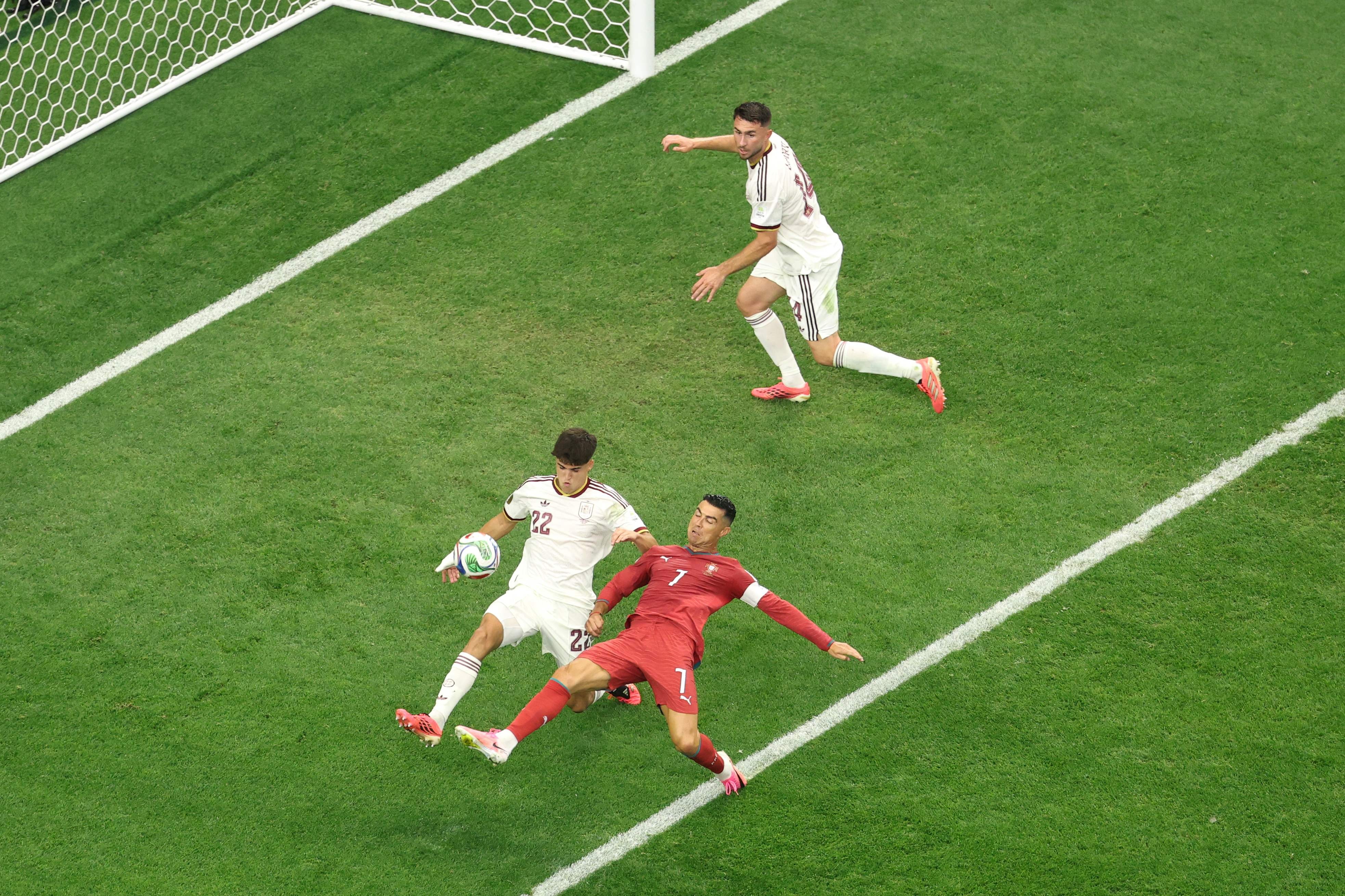 Laporte troca França por Espanha após ser preterido na seleção francesa