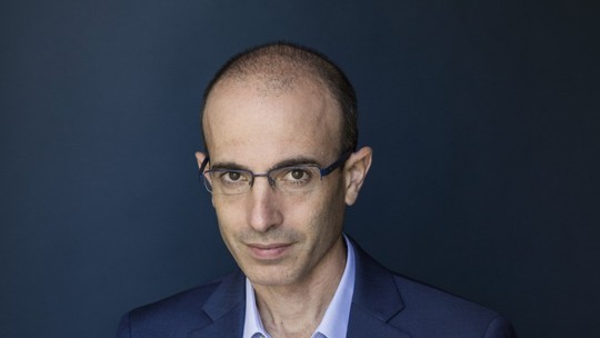 Yuval Harari diz que Israel corre o risco de virar 'teocracia messiânica'