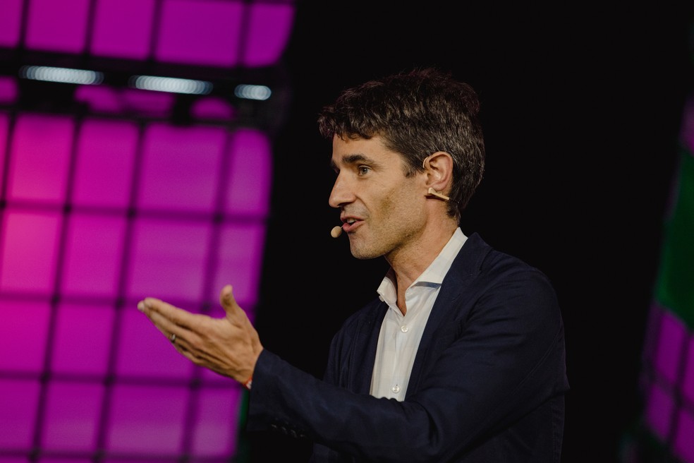 Nick Thompson, CEO da revista The Atlantic, em evento em Toronto junho de 2023 - Foto: Chloe Ellingson/Bloomberg