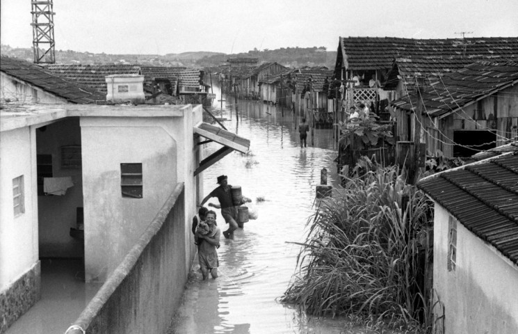 Parada de Lucas após chuvas no Rio de Janeiro — Foto: Arquivo / Agência O Globo