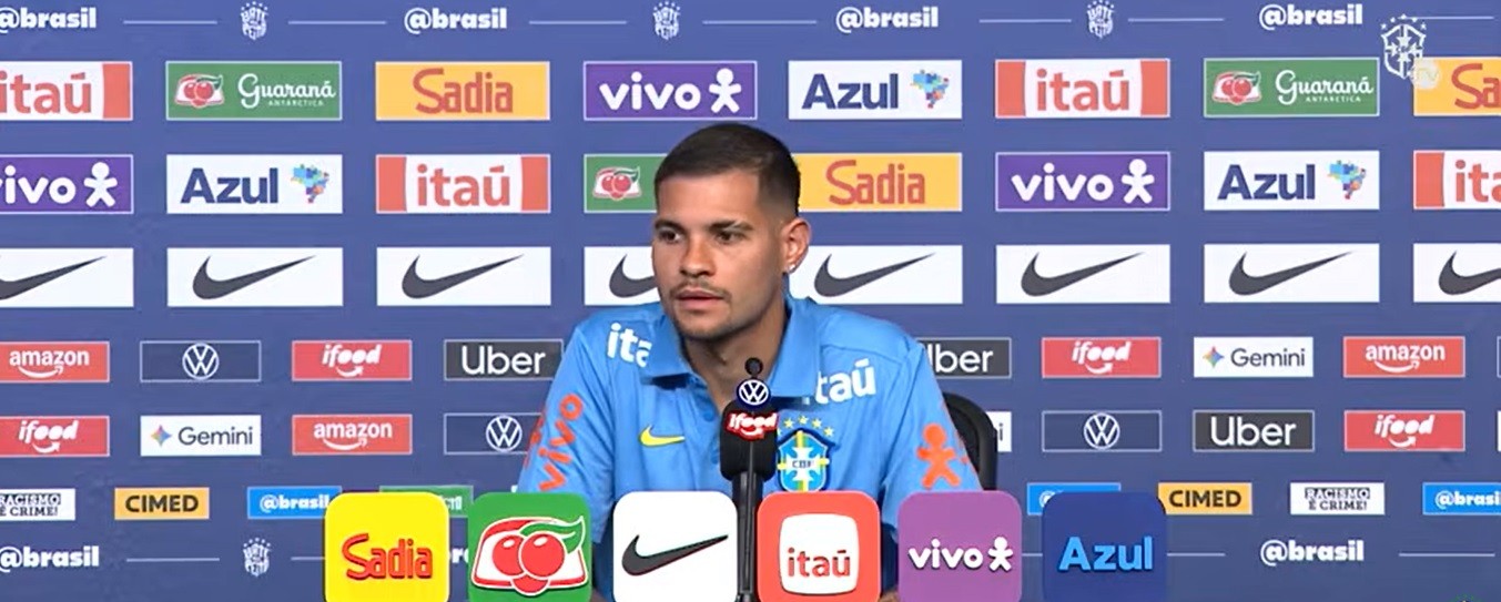Bruno Guimarães lamenta corte de Wesley e cita versatilidade