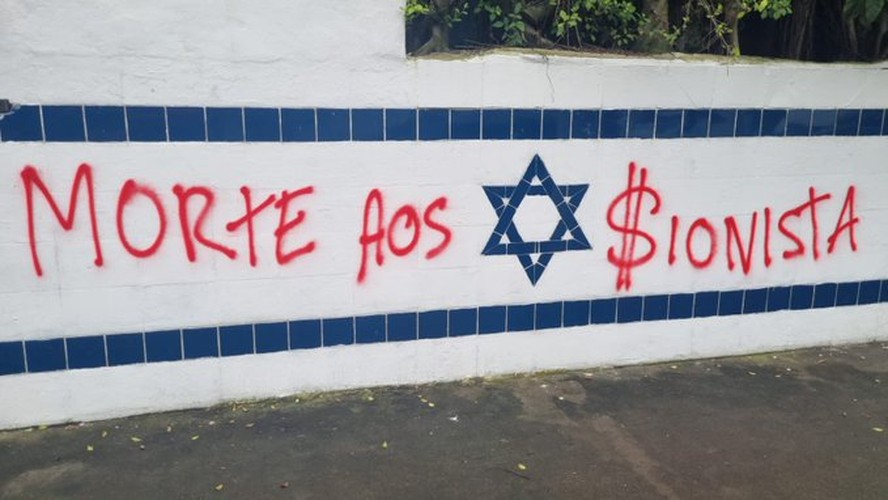 Sinagoga em Santos é pichada com mensagem antissemita