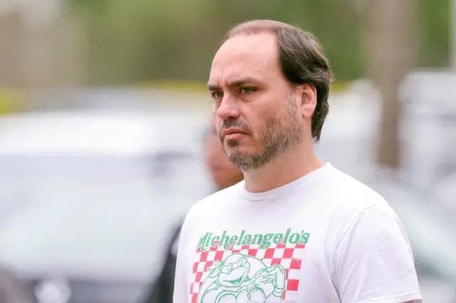 Carlos Bolsonaro ironiza escolha de aliado de Michelle como vice de Zema: 