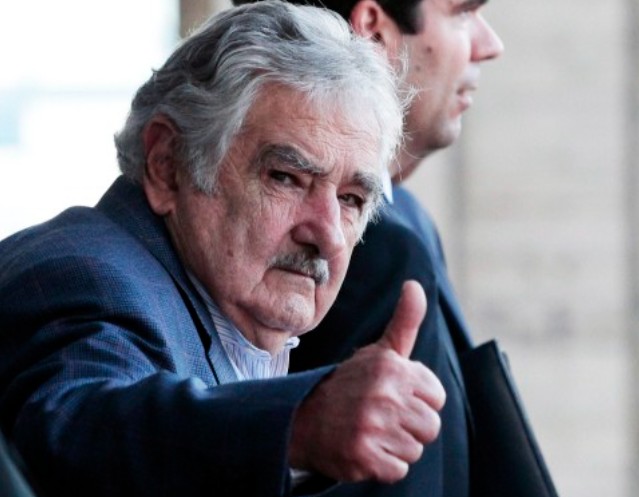 José Mujica deixando o Itamaraty, em Brasília, durante reunião dos Brics, em 2014 — Foto: Jorge William