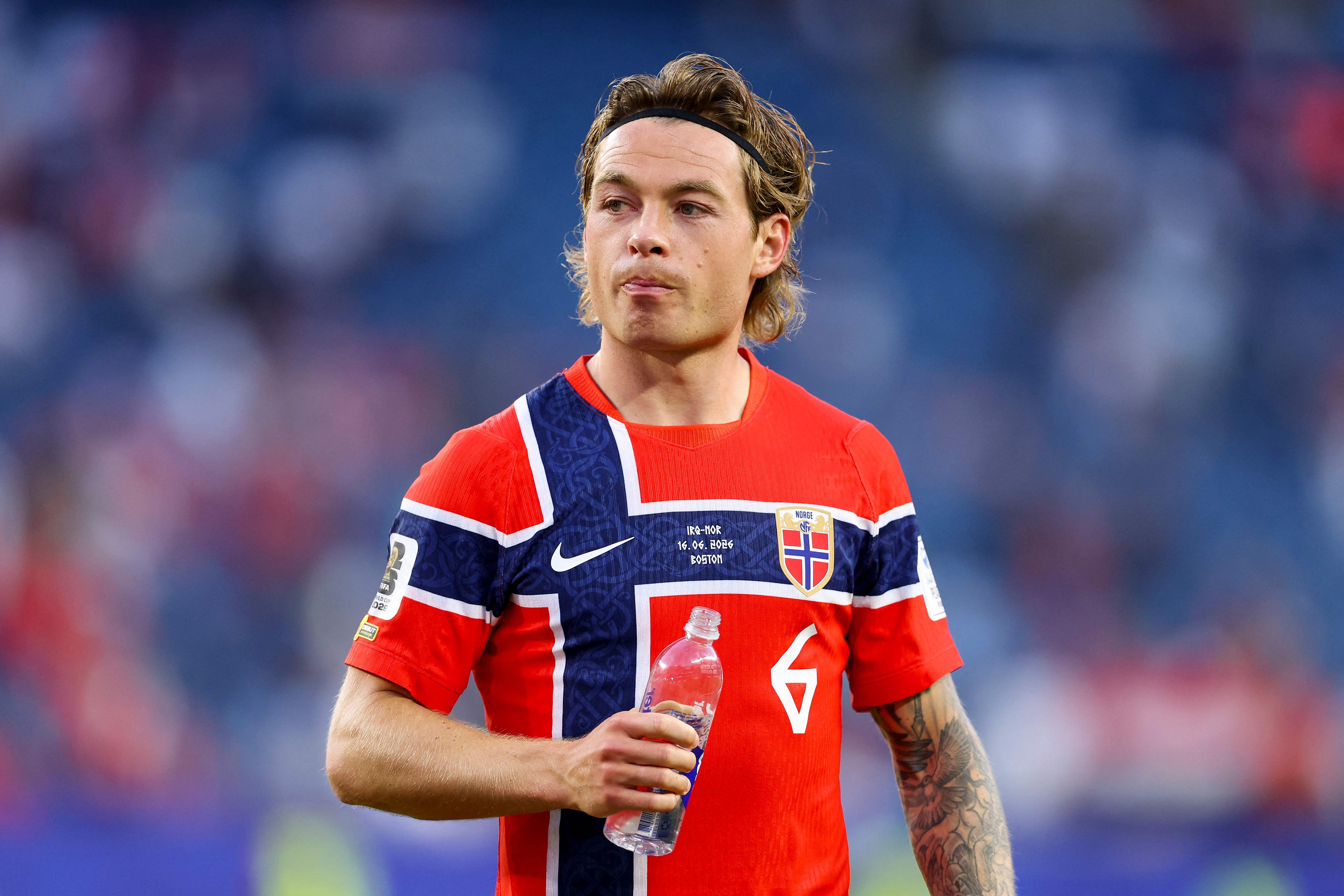 Jogador da Noruega nega surpresa com alta posse contra o Brasil: 'ficamos muito confortáveis com a bola'