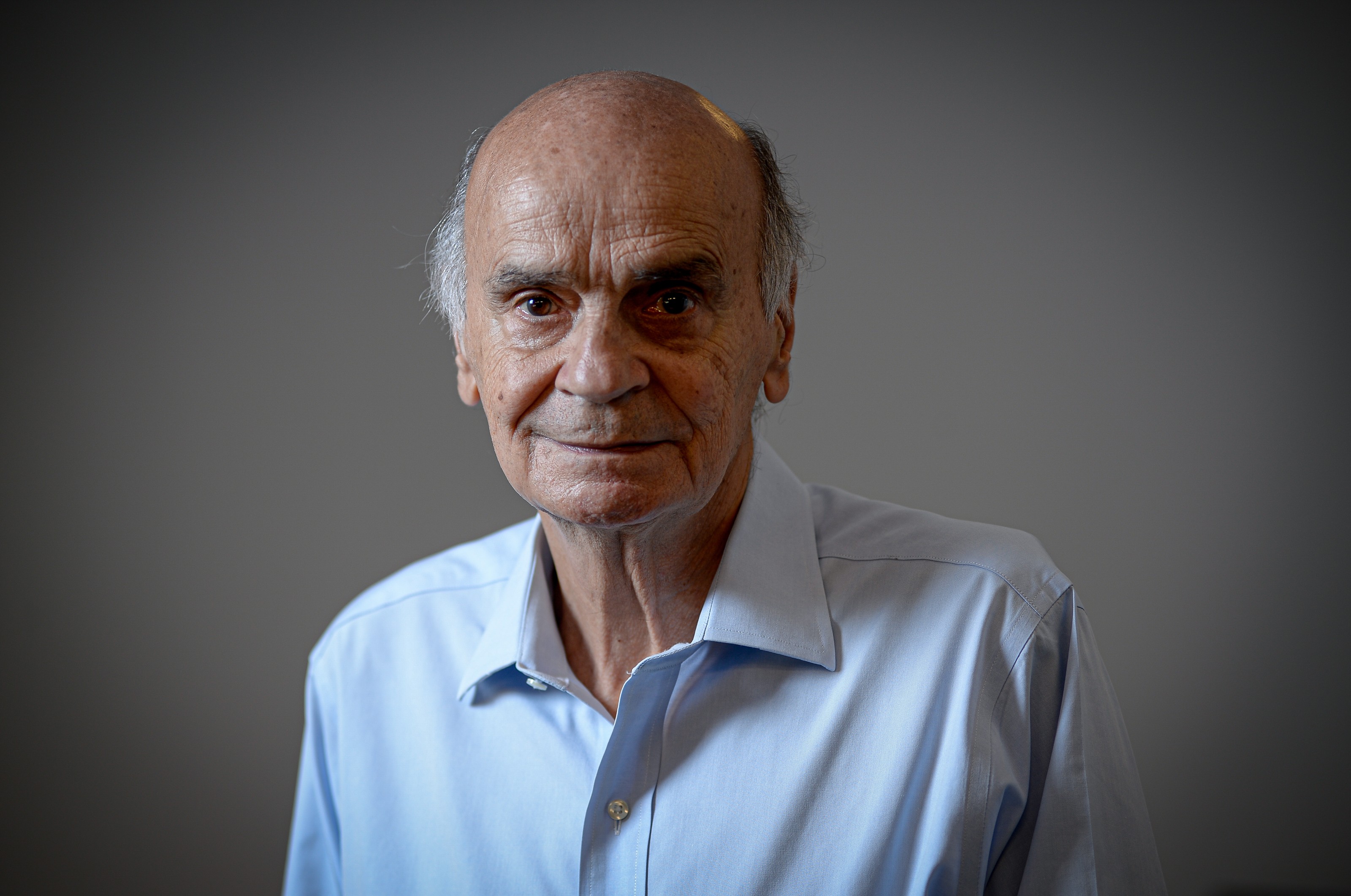 Drauzio Varella é alvo de quase 3 mil anúncios falsos com uso de sua imagem, aponta pesquisa da UFRJ - QTU Questões do Universo