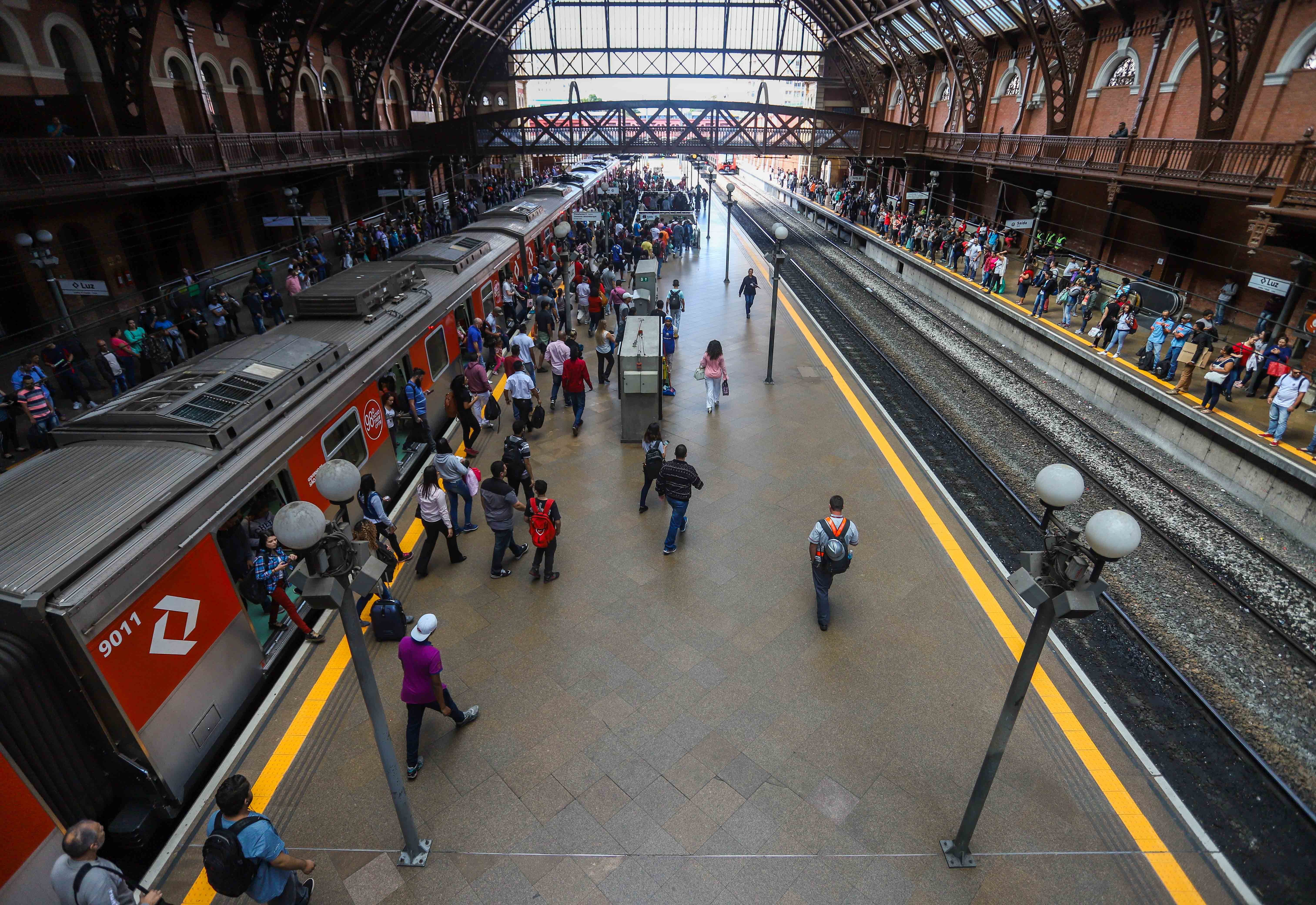 Além de ônibus, cidade de São Paulo terá metrô e trem de graça na eleição