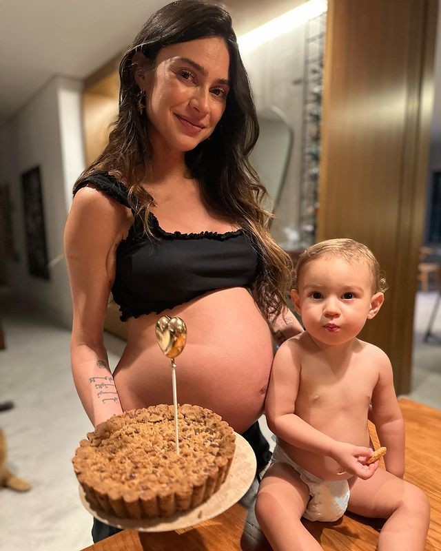 Aos 36 anos, ela também é mãe de Francisco, seu primogênito, que tem pouco mais de um ano de vida — Foto: Reprodução/Instagram