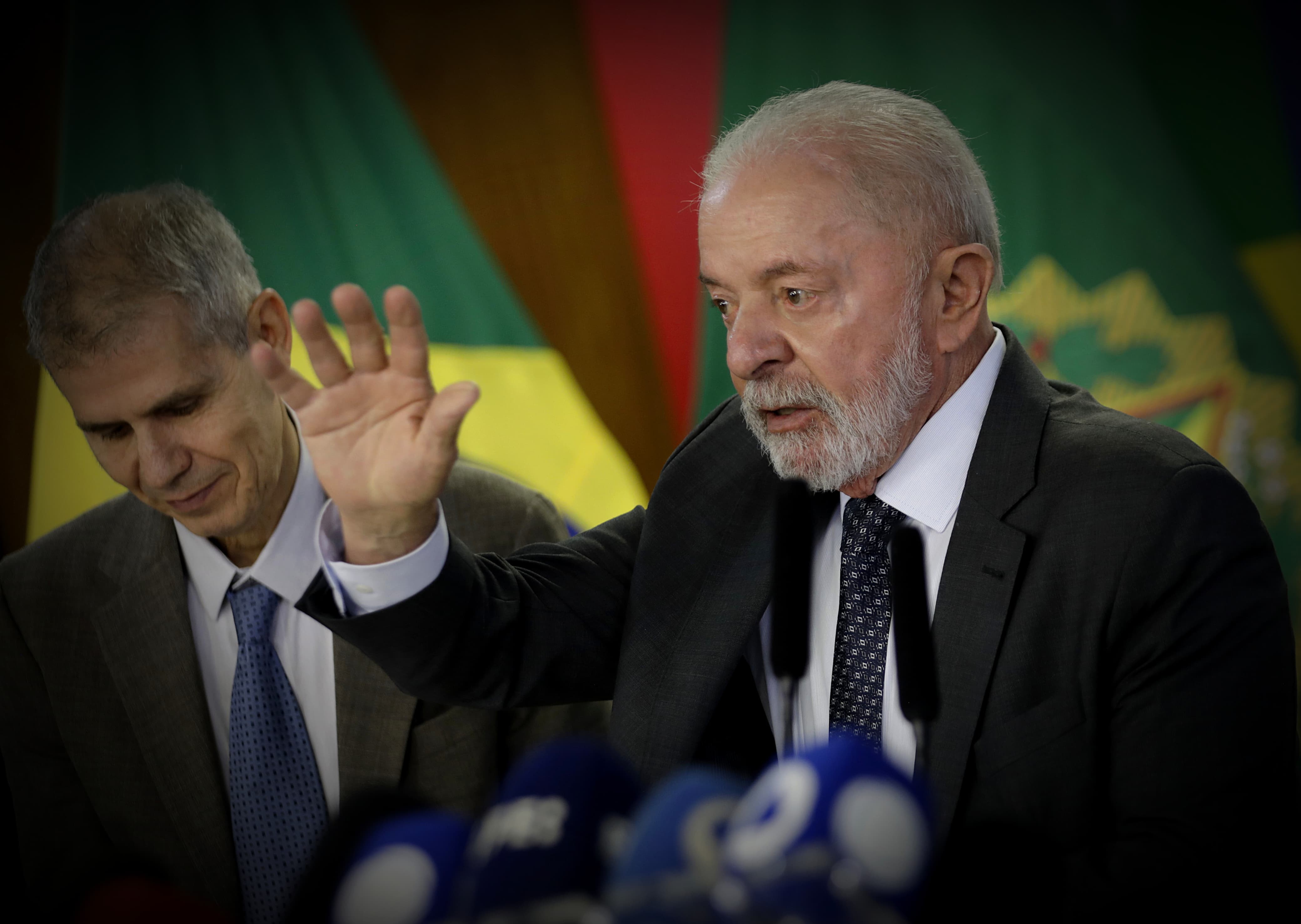 Aliados de Lula questionam comunica&ccedil;&atilde;o do governo e pressionam por ataques a Fl&aacute;vio Bolsonaro