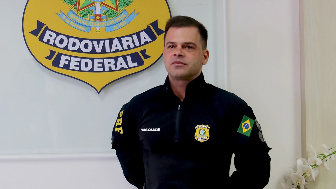 Ex-diretor da PRF, Silvinei Vasques presta depoimento na CPMI; veja