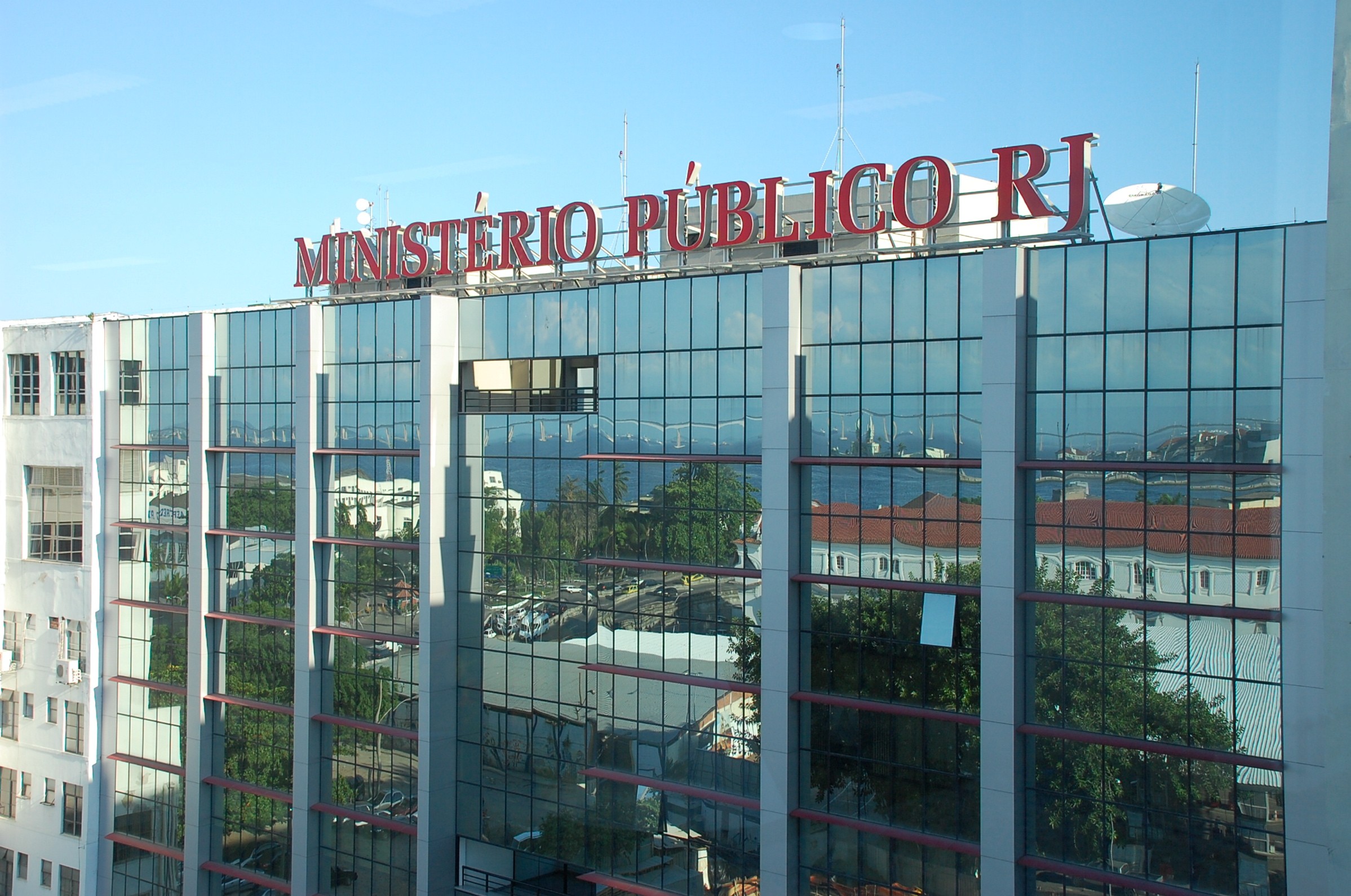 Penduricalhos: cerca de 90% dos sal&aacute;rios de membros do MPRJ passam de R$ 100 mil; no TJRJ desembargador ganhou R$ 287 mil em novembro