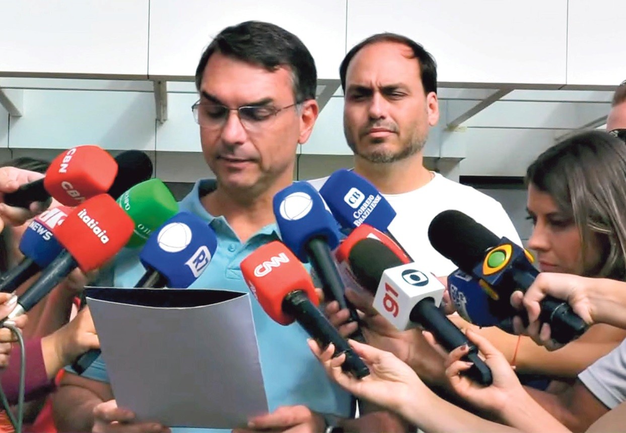 Decis&atilde;o 'consciente e leg&iacute;tima': entenda o que levou Bolsonaro a divulgar carta que formaliza Fl&aacute;vio para 2026