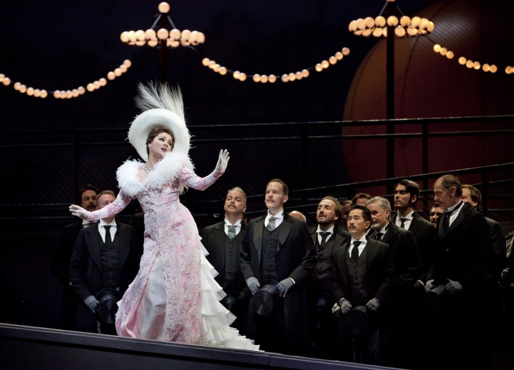 Uma das maiores estrelas do canto lírico, Anna Netrebko processa ...