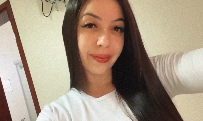 Laudo aponta 14 hematomas nas mãos, pés e pernas de Larissa Morata; marido PM está preso - Foto