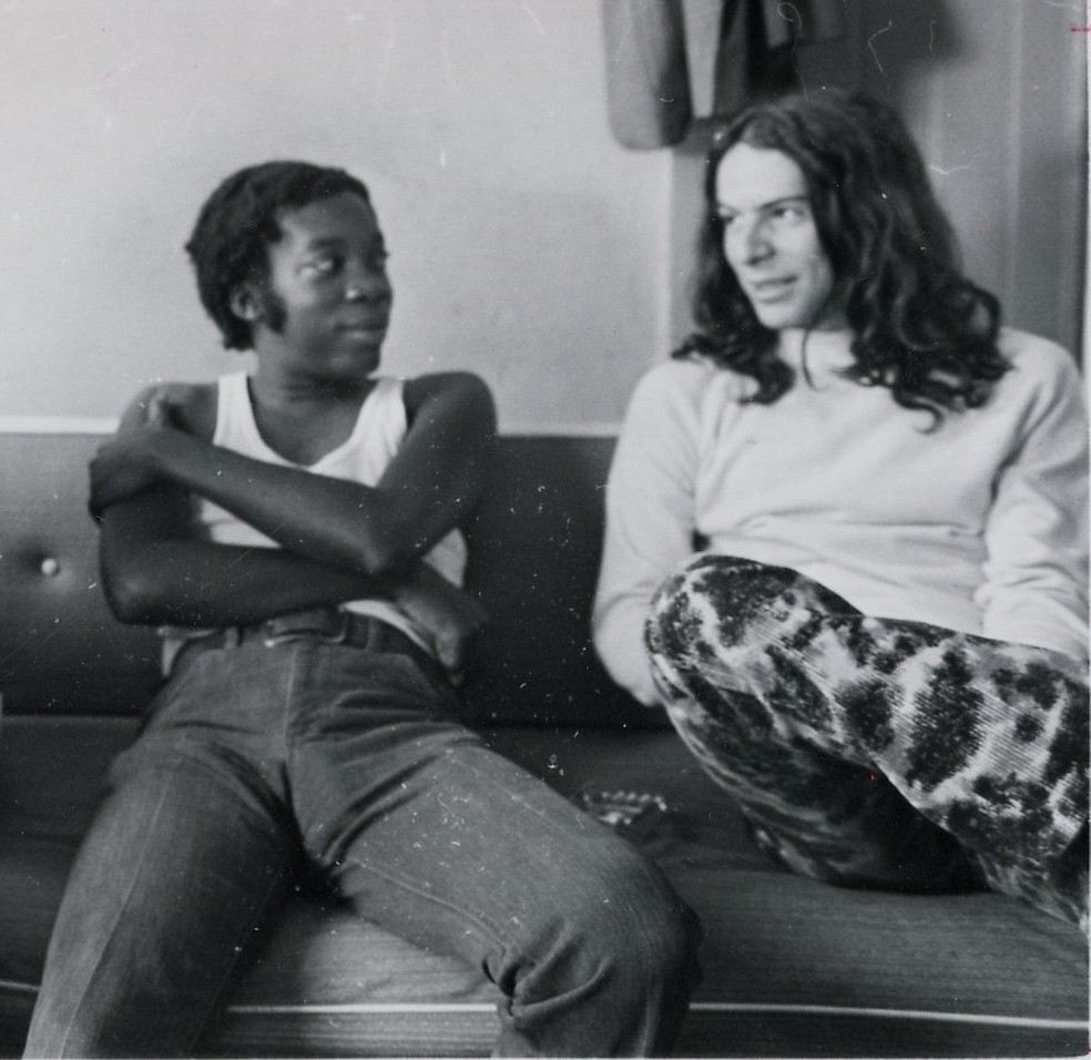 Miton e Beto Guedes em foto de 1972 — Foto: Agência O Globo