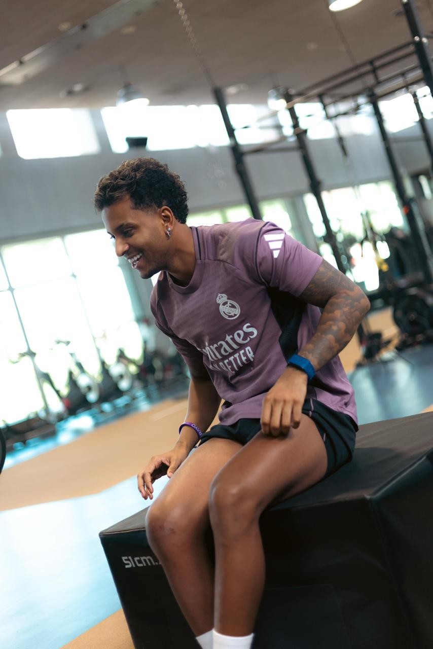'Tenho certeza de que voltarei mais forte, me dedicando como sempre fiz', diz Rodrygo, fora da Copa por lesão