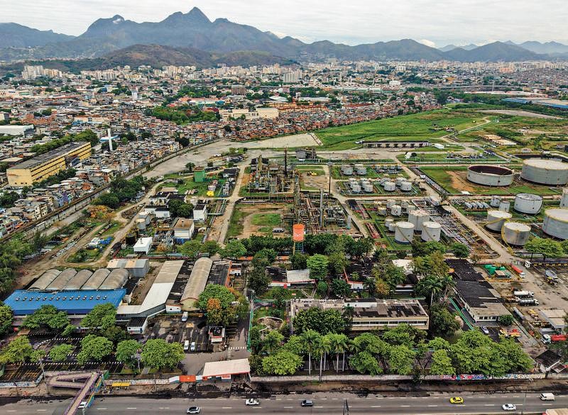 Refit: contaminação do terreno da refinaria pode dificultar aproveitamento do espaço, que governo do Rio quer desapropriar - Foto