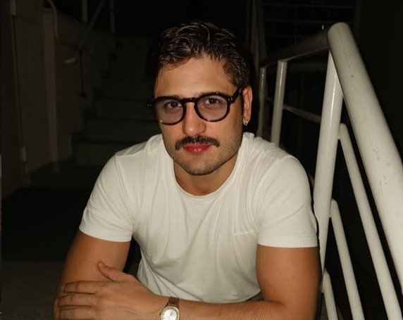 Daniel Rocha interpretará ex-noivo de Marília Mendonça em filme sobre a vida da cantora