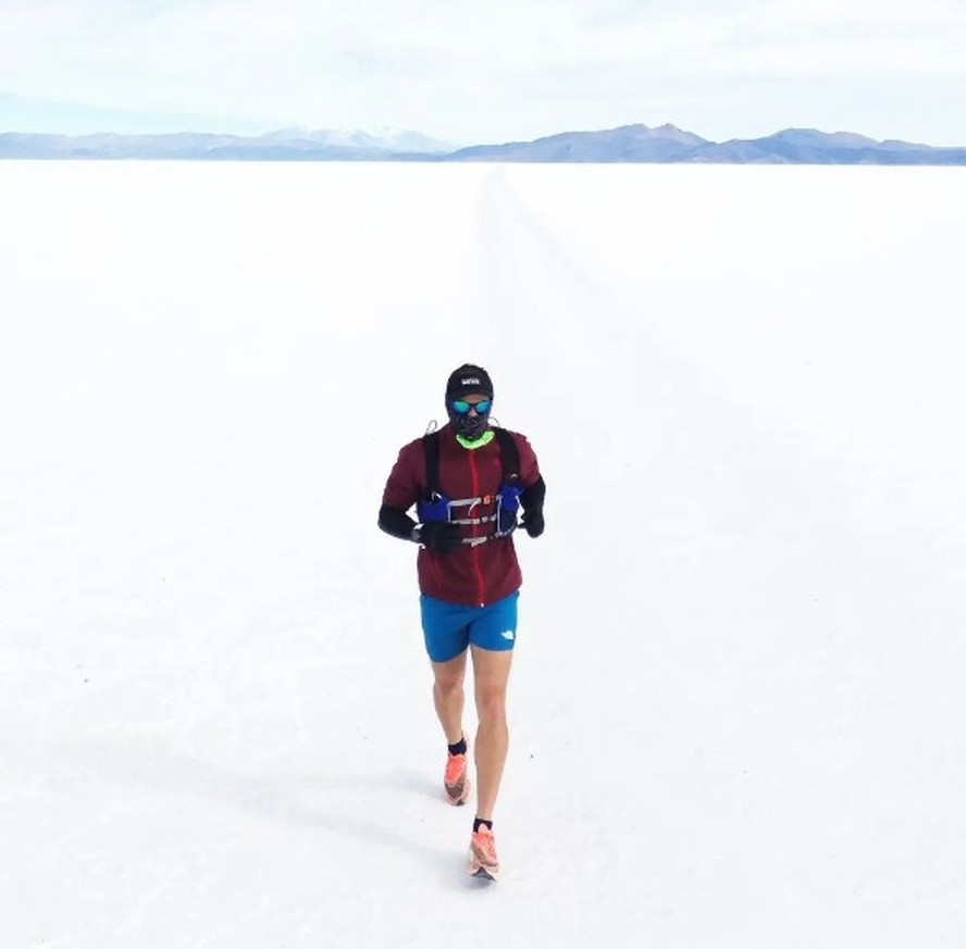 Brasileiro correu em tempo recorde deserto de sal na Bolívia