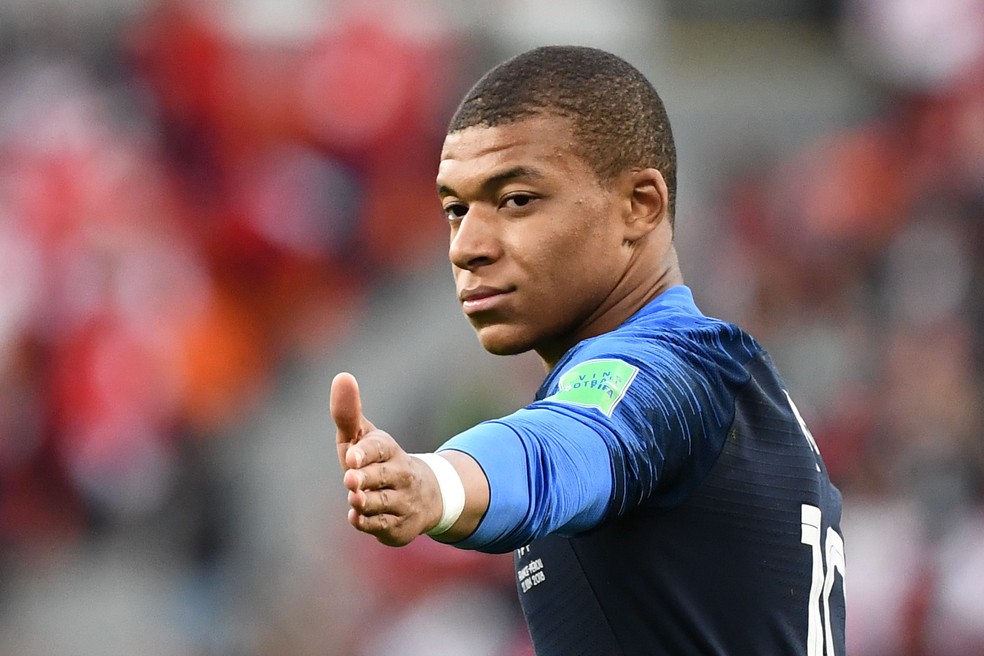 Mbappé jogando pela França na Copa de 2018 — Foto: Franck Fife/AFP