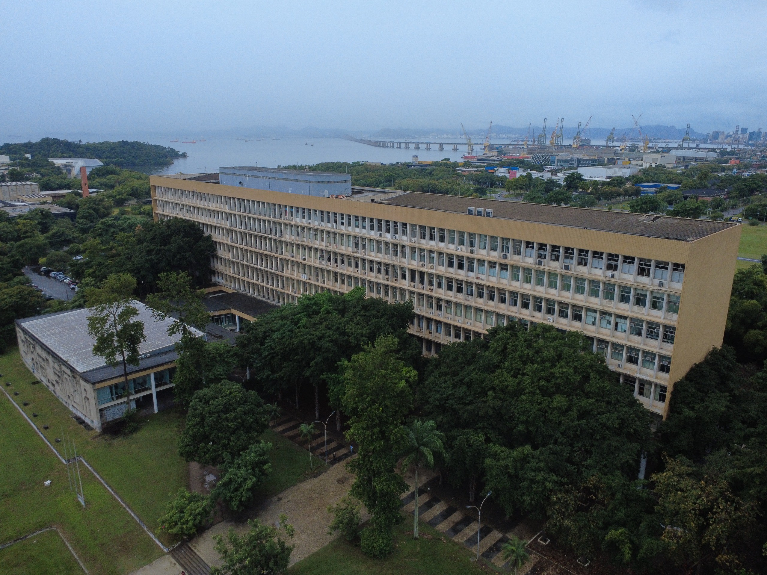 45 de 52 universidades brasileiras caem de posição em ranking global