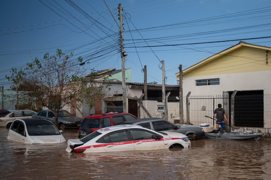 Mar de carros': Saiba o destino dos automóveis abandonados e destruídos pelas enchentes no RS