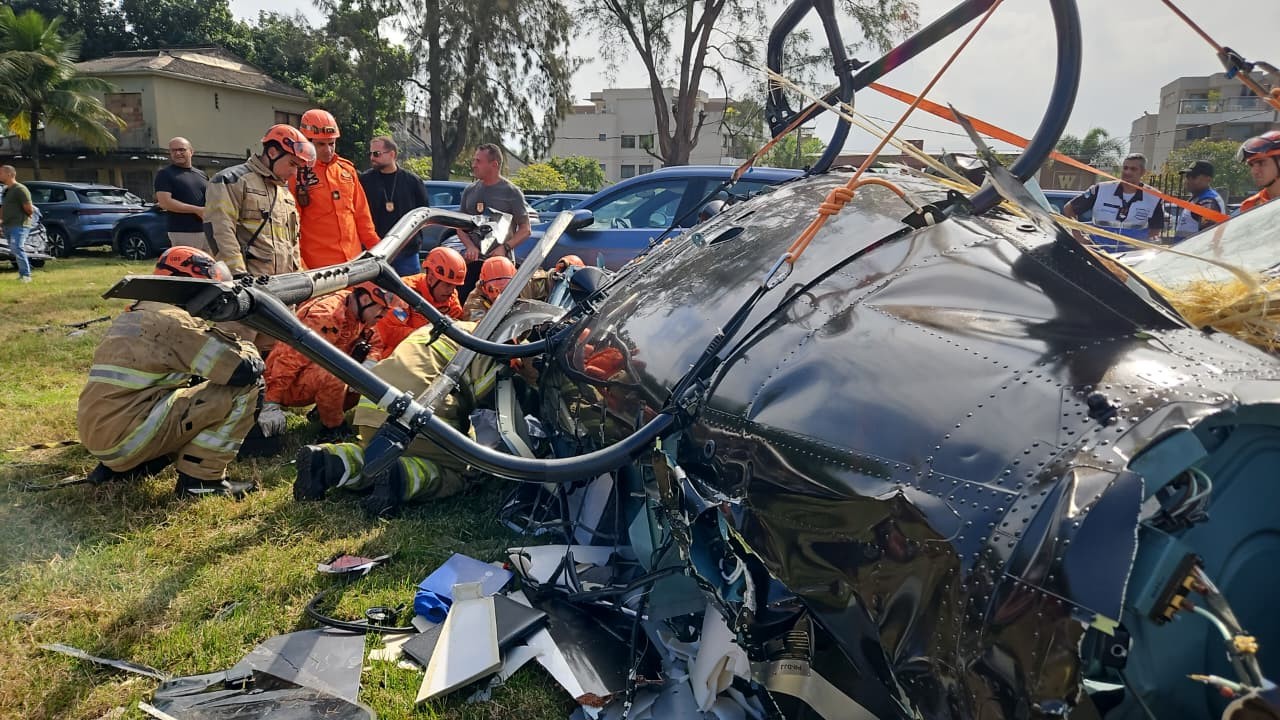 Acidente trágico no Recreio do Rio leva Anac a multar operador de helicóptero
