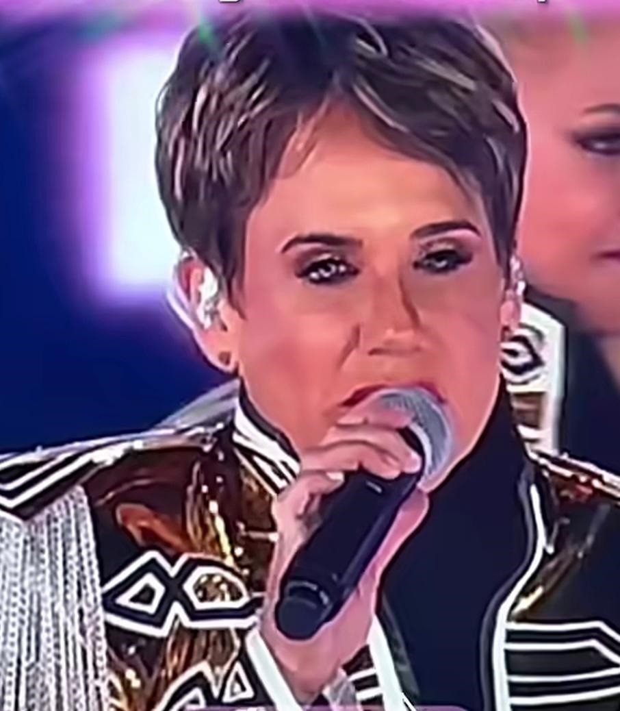Andréa Veiga rouba a cena em discurso no show com Xuxa e resume o reencontro de Paquitas: 