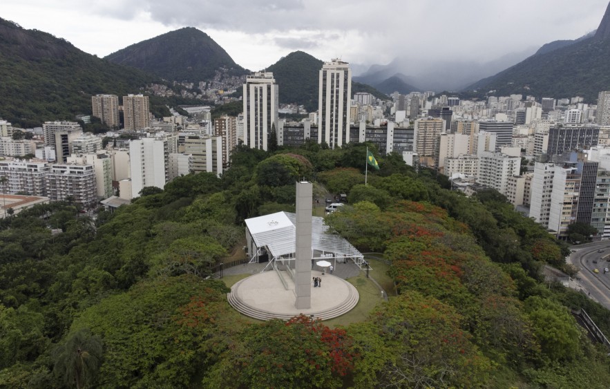 Memorial está instalado no Morro do Pasmado — Foto: Márcia Foletto