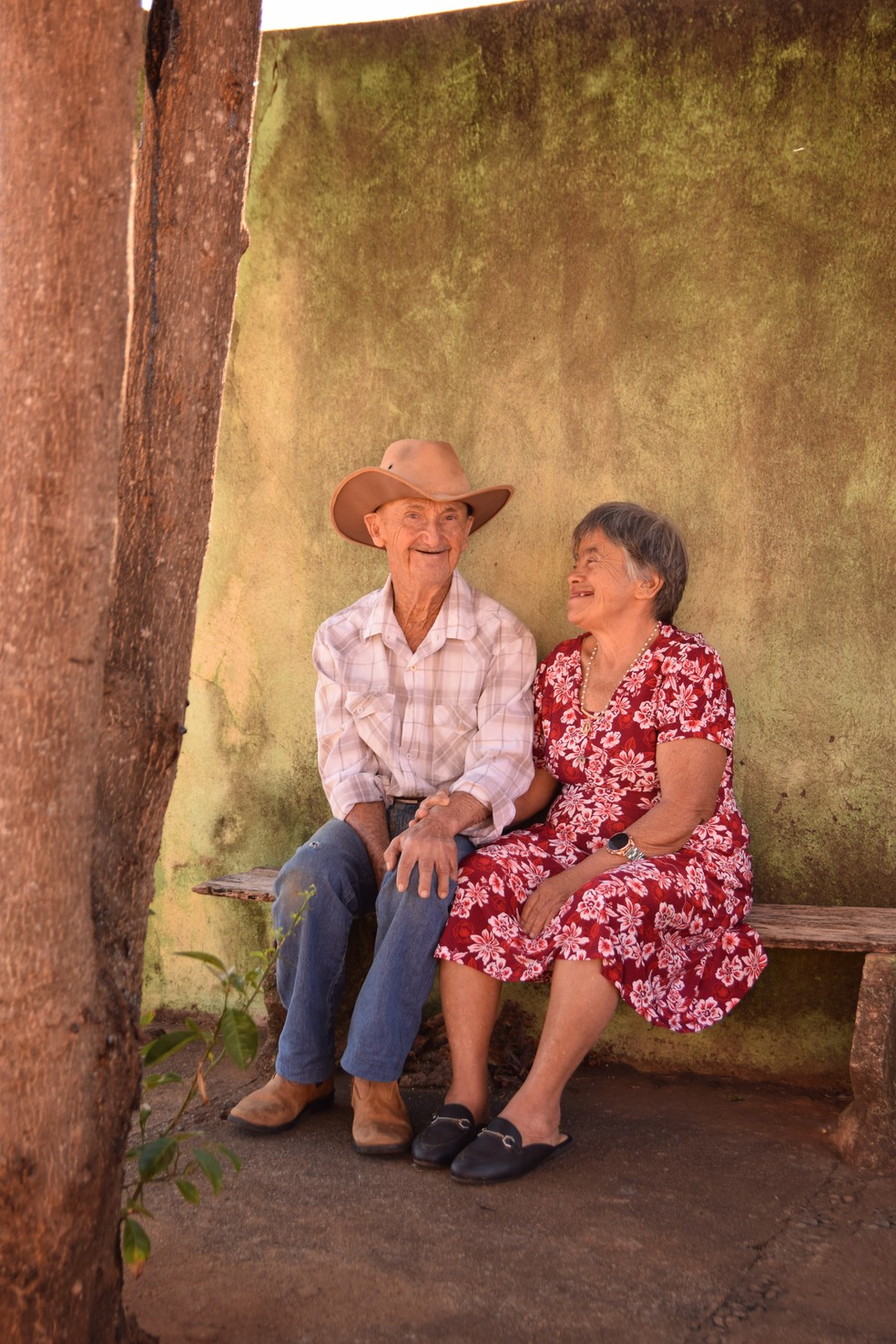 Aos 68 anos, Izabel da Silva tem Down e ainda cuida do marido — Foto: Juliene Magalhães