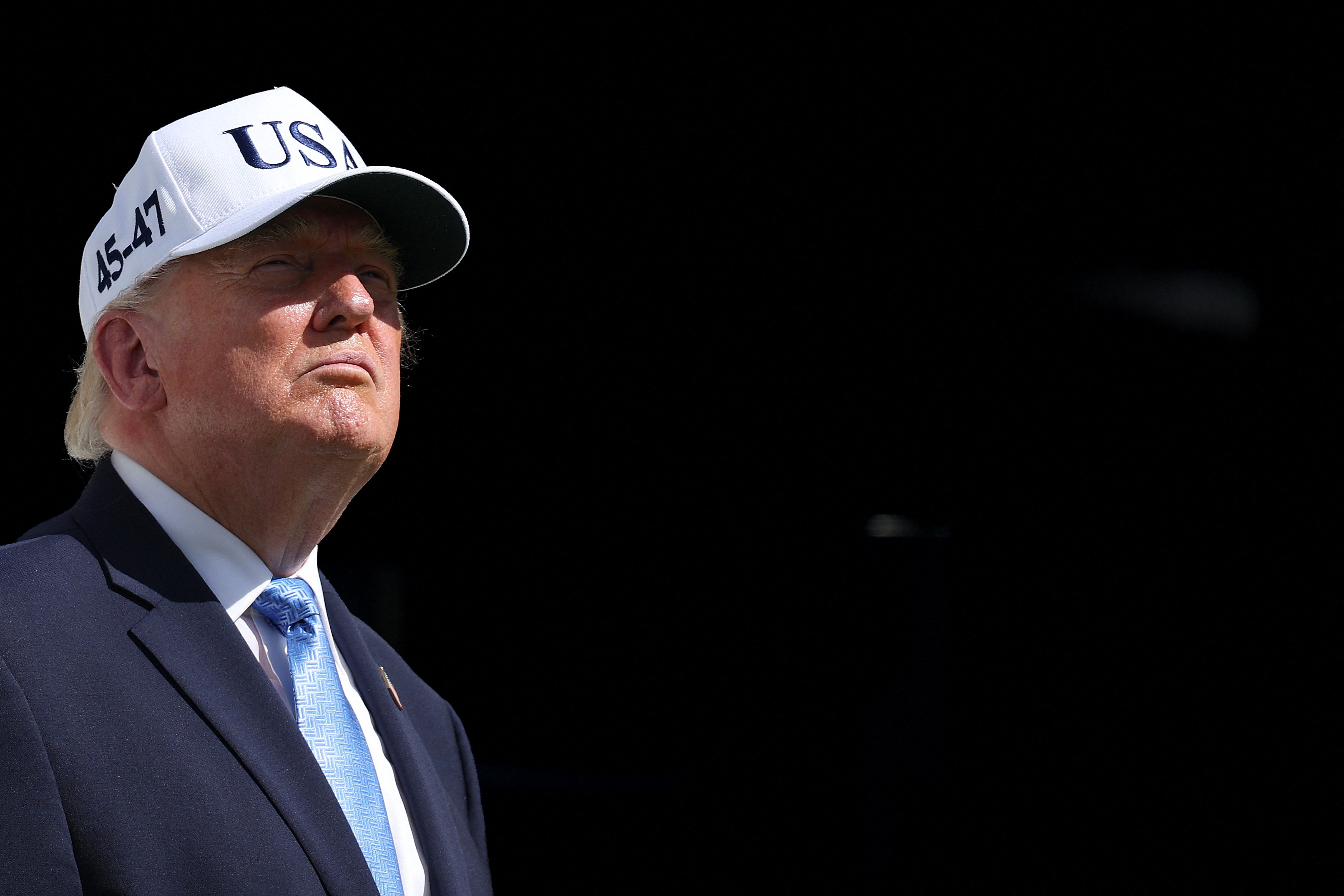 Trump afirma que EUA e Irã podem retomar negociações de paz nesta semana, apesar de negativa a trégua