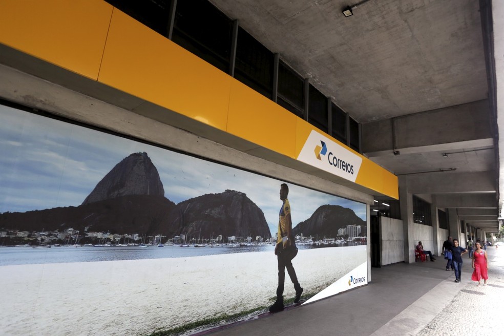 Agência dos Correios na Cidade Nova, no Rio de Janeiro — Foto: Marcelo Theobald / Agência O GLOBO