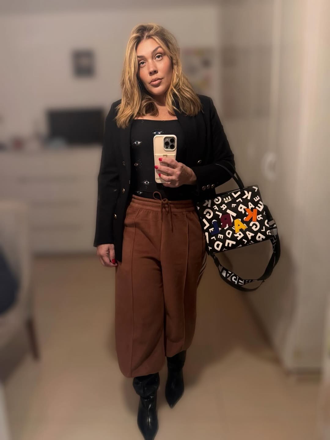 No Dia Mundial de Luta Contra o Câncer, Simony posta vídeo relembrando tratamento: 'É uma travessia'