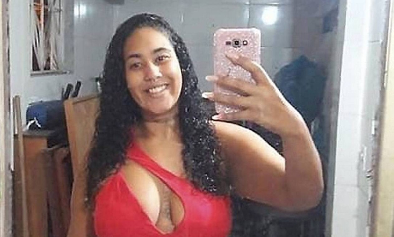 Thaysa Campos dos Santos, de 23 anos, foi assassinada no oitavo mês de gravidez em setembro de 2020, no bairro de Deodoro, Zona Oeste do Rio. O bebê que estava em seu ventre desapareceu. A polícia investiga a hipótese de que o crime esteja relacionado com o bebê, fruto de relacionamento da manicure com um homem casado  — Foto: Reprodução