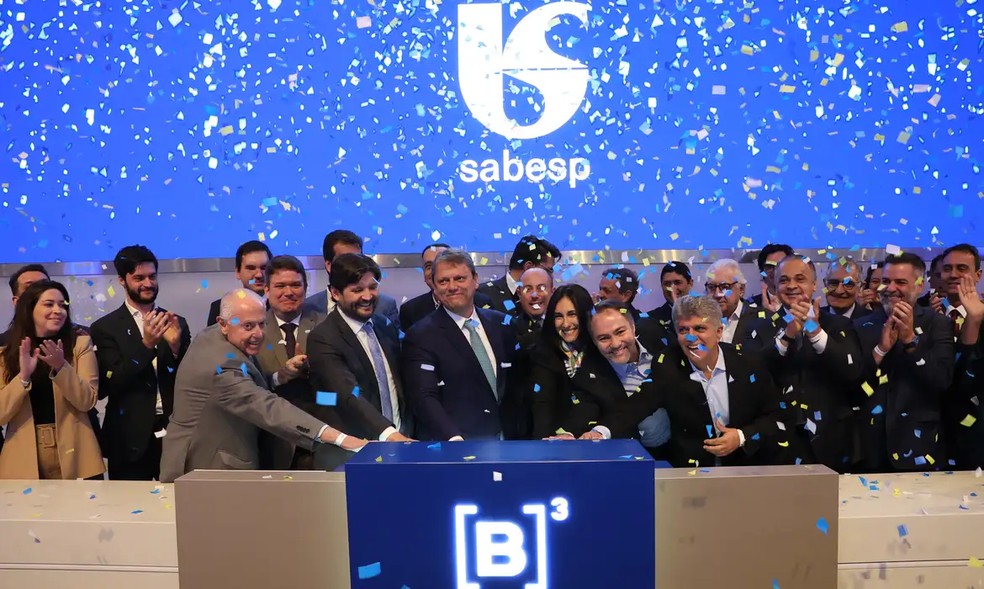 Cerimônia de privatização da Sabesp na B3, em 2024 — Foto: Rovena Rosa/Agência Brasil