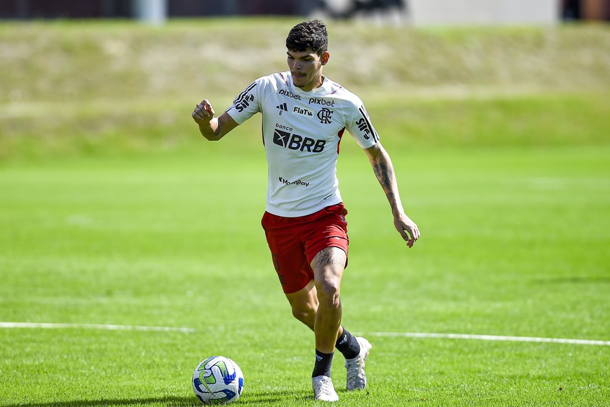 Ayrton Lucas, lateral-esquerdo do Flamengo