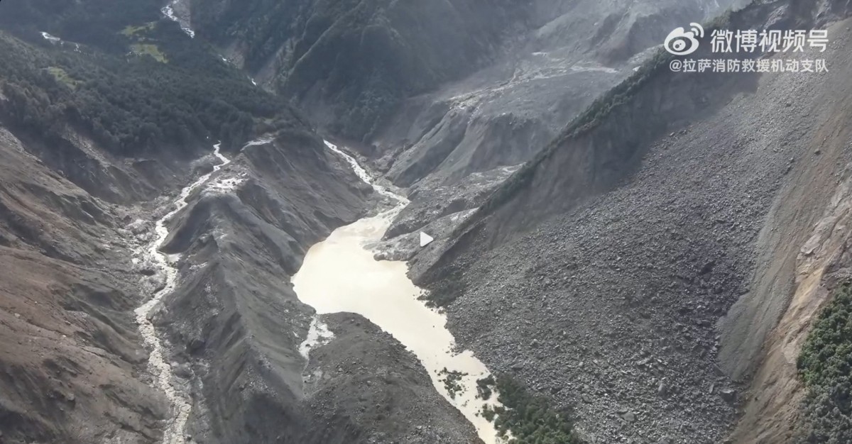 China suspende resgates no Tibete após novo rompimento de lago formado por deslizamento ameaçar área atingida - QTU Questões do Universo