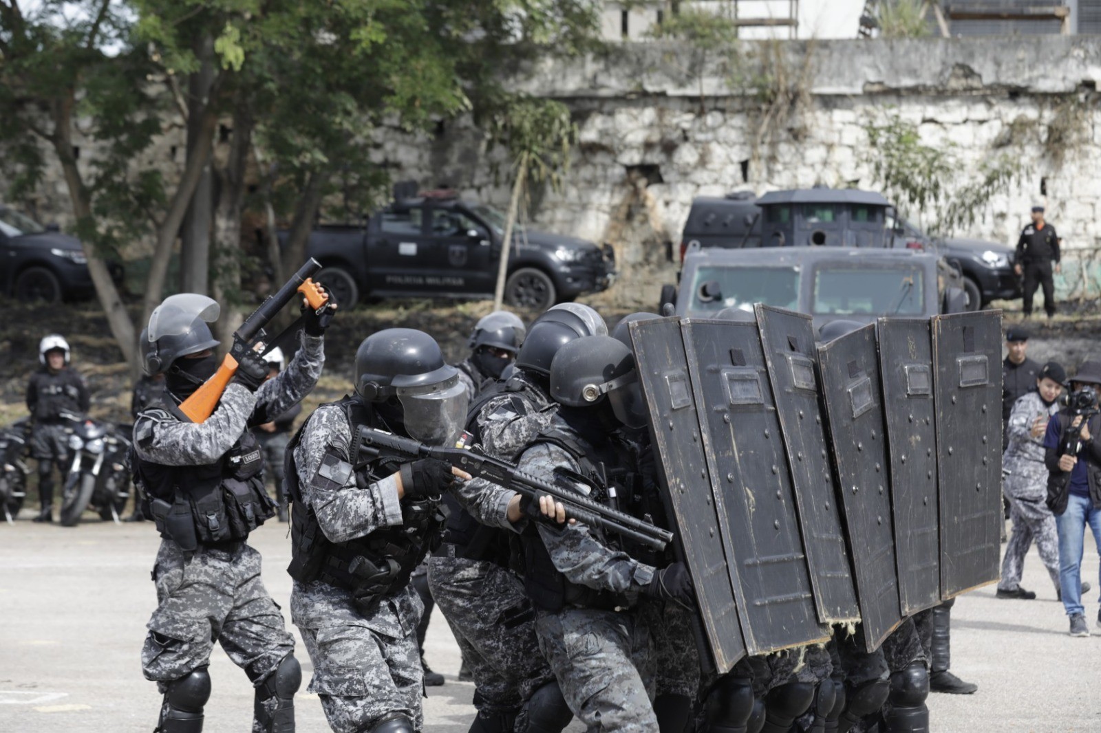 Preparação para o G20: tropa especial da Polícia Militar faz exercício simulado antiterrorismo