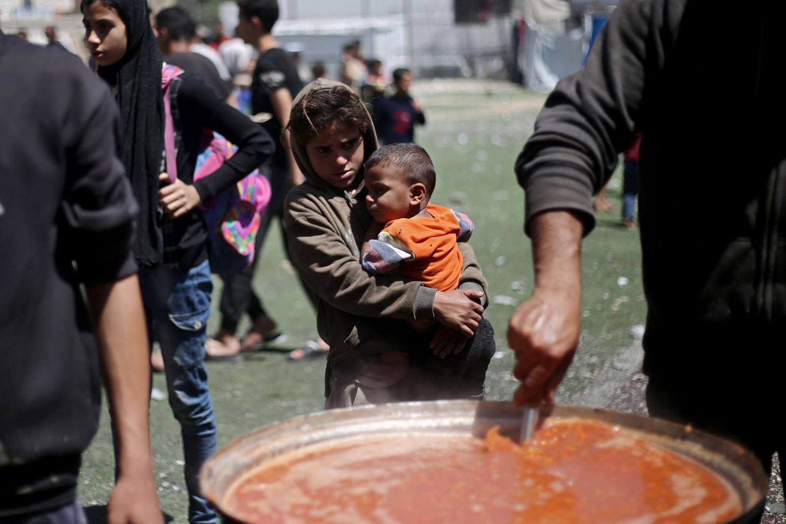 o Movimento Palestino nega e Acusa Israel de'Usar a fome como arma de guerra' - foto:eyad baba/afp