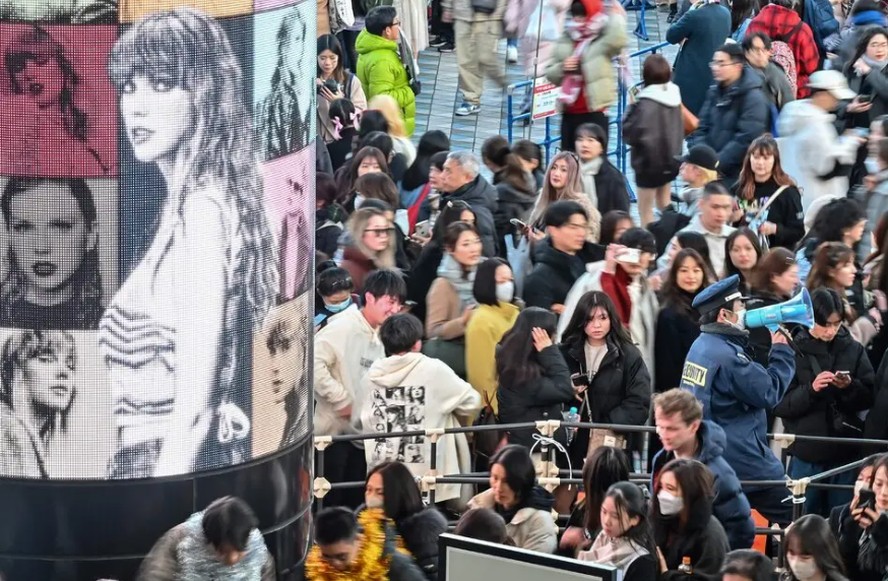 Bem-vindos ao Japão, fãs de Taylor Swift. Por favor, permaneçam