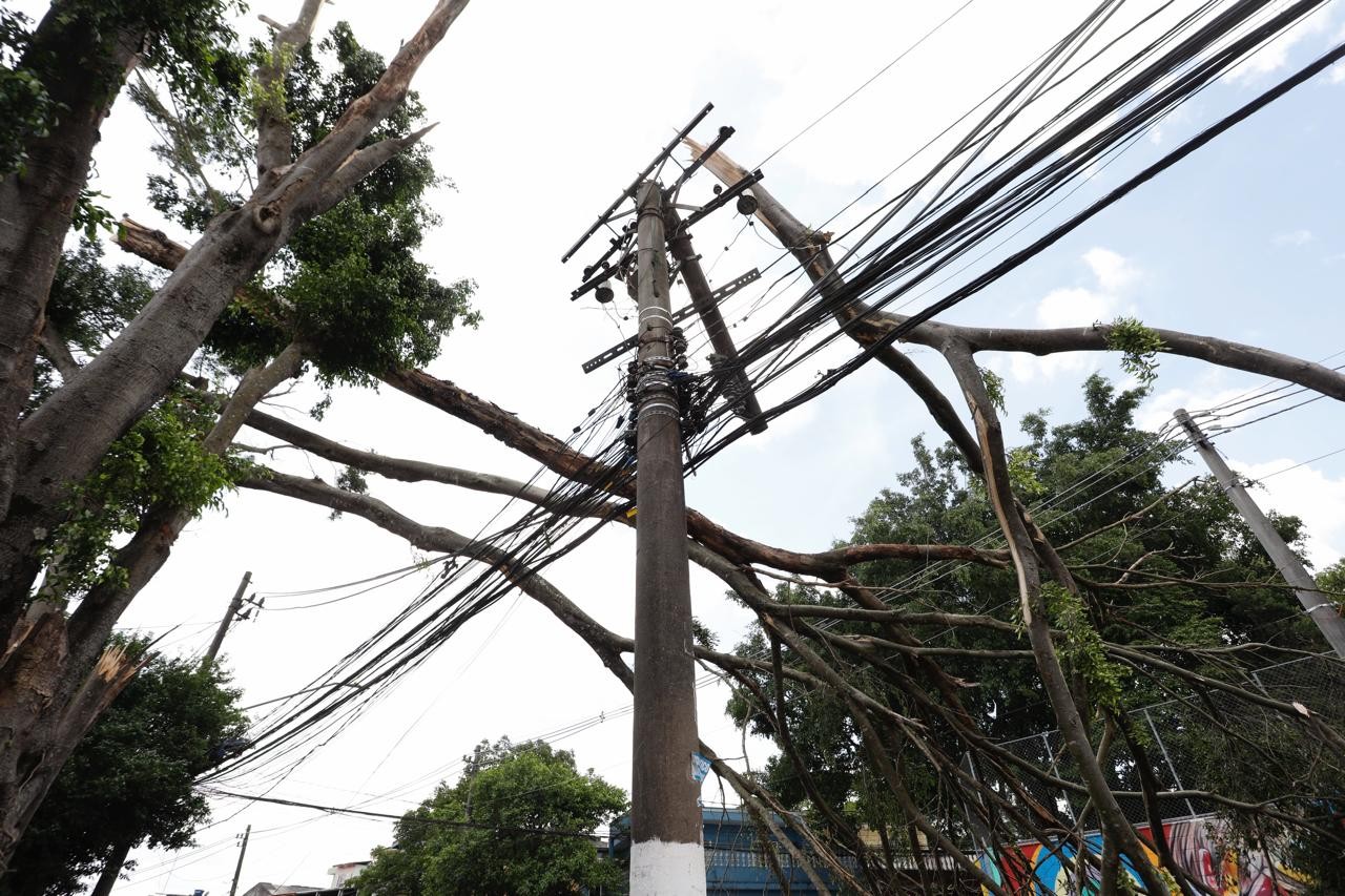 No quarto dia de apagão, 158 mil imóveis continuam sem energia em São Paulo