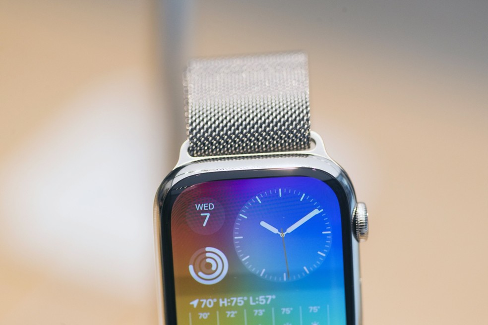 Apple Watch feito em aço inox — Foto: Bloomberg