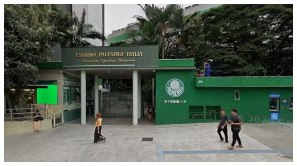 Mãe denuncia estupro de menina de 4 anos dentro de clube soc