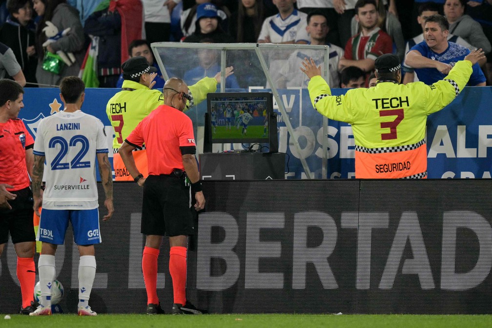 Wilton Pereira Sampaio testa câmera corporal inédita na Libertadores